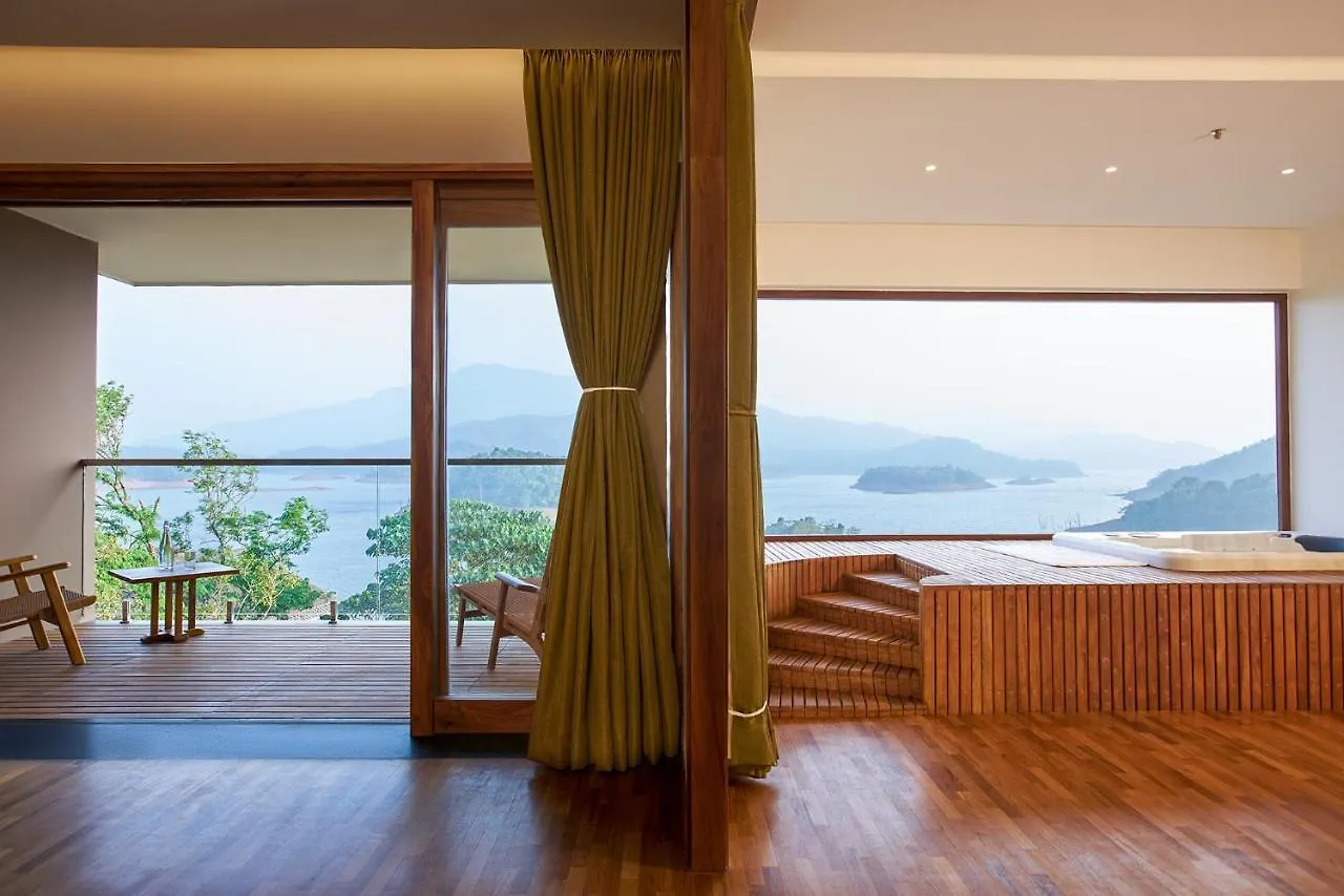 Luxury tent Mountain Shadows Resort Wayanad