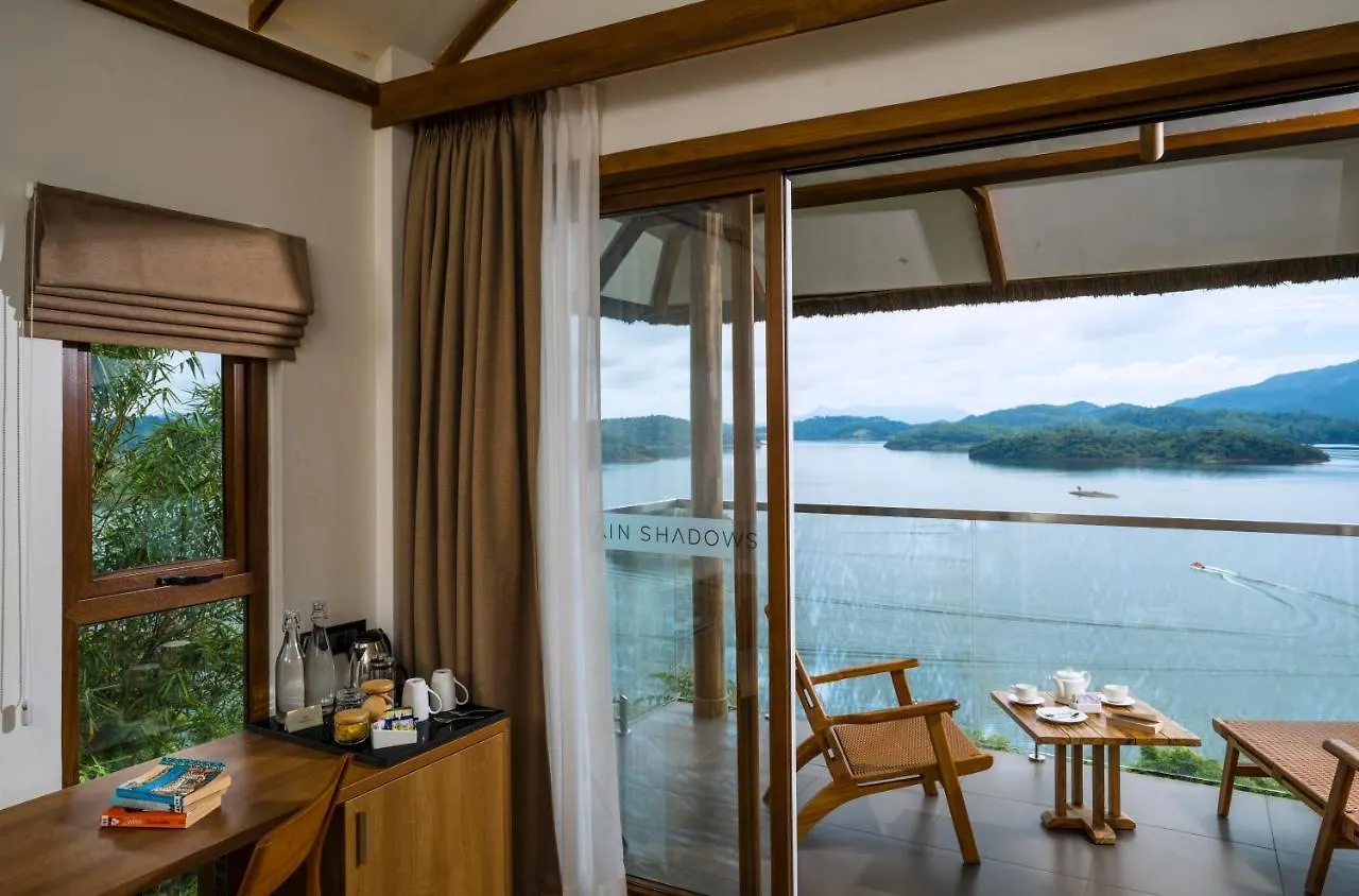 Luxury tent Mountain Shadows Resort Wayanad