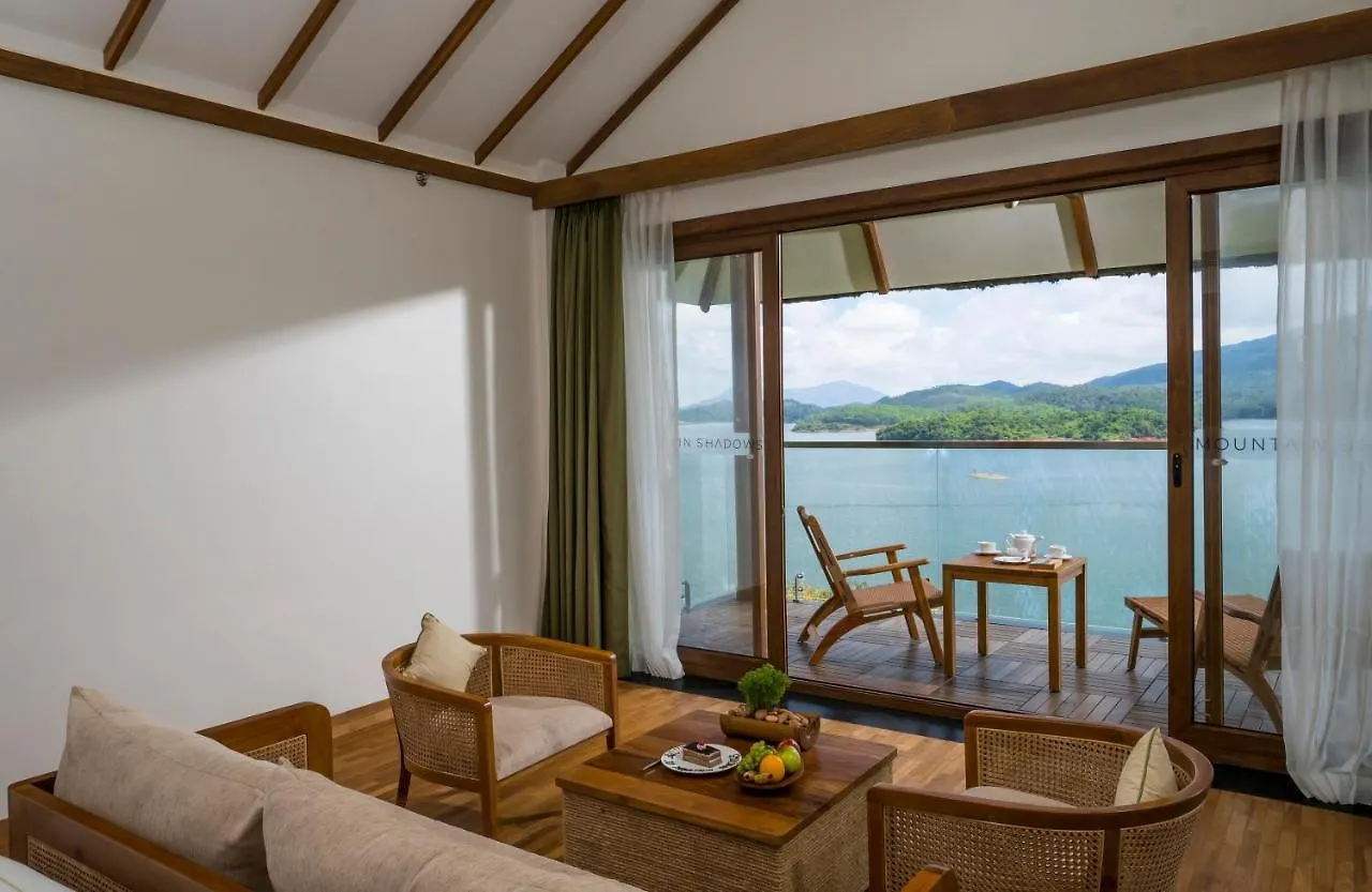 Luxury tent Mountain Shadows Resort Wayanad